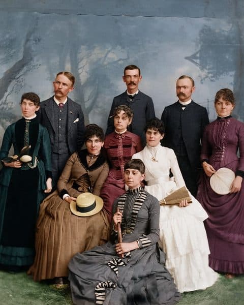 Old Photo Restoration style example